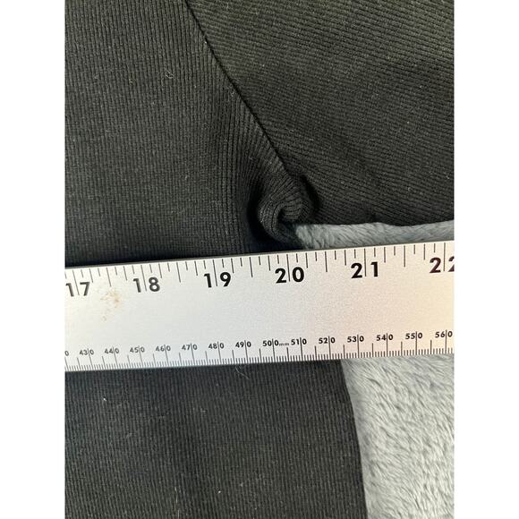 Men's Tommy Hilfiger XL black  Basic Crew T-Shirt - Excellent Condition - Picture 6 of 8